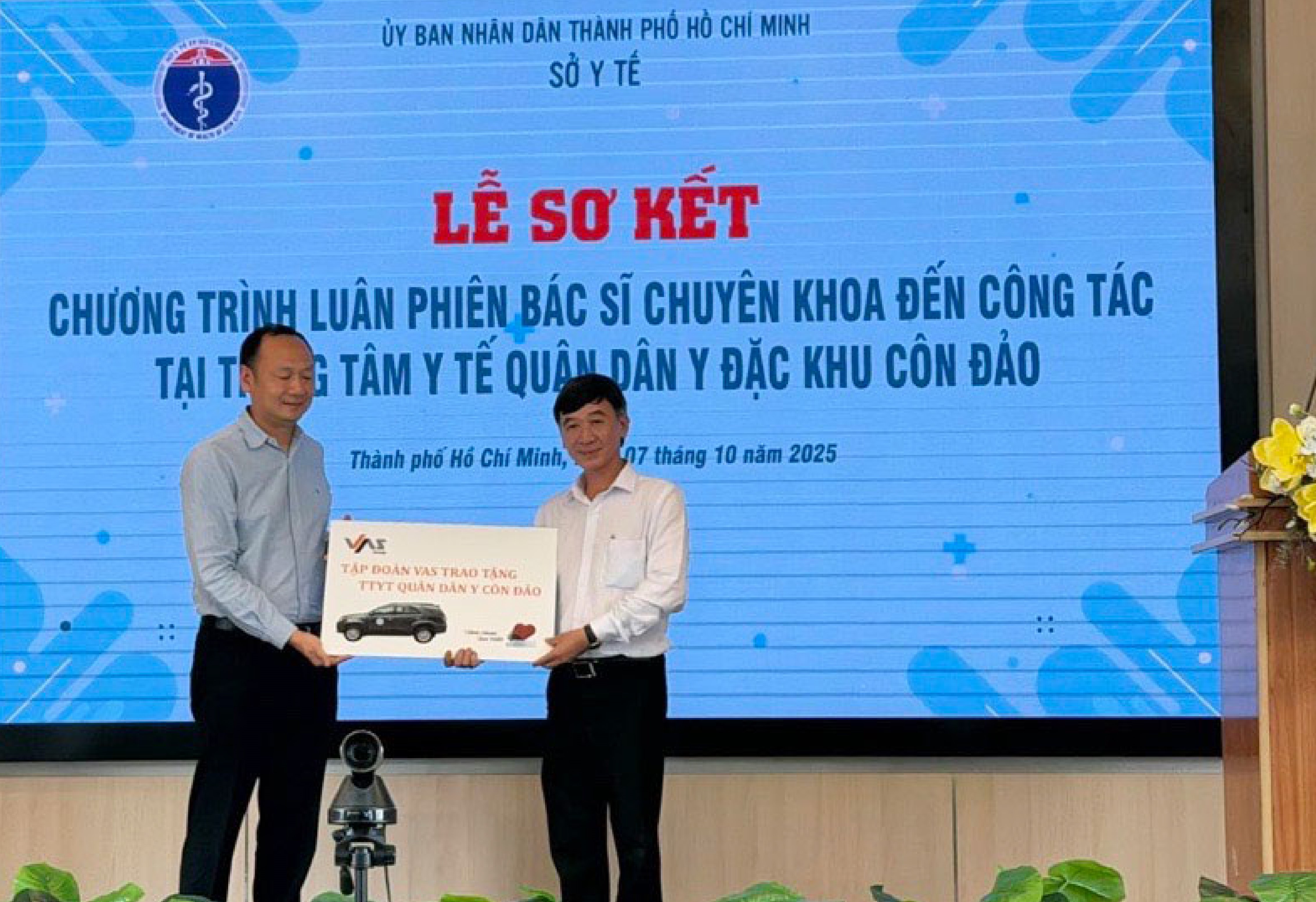 MỘT HÀNH TRÌNH – NGÀN YÊU THƯƠNG: VAS TIẾP SỨC SỰ SỐNG NƠI BIỂN XA CÔN ĐẢO