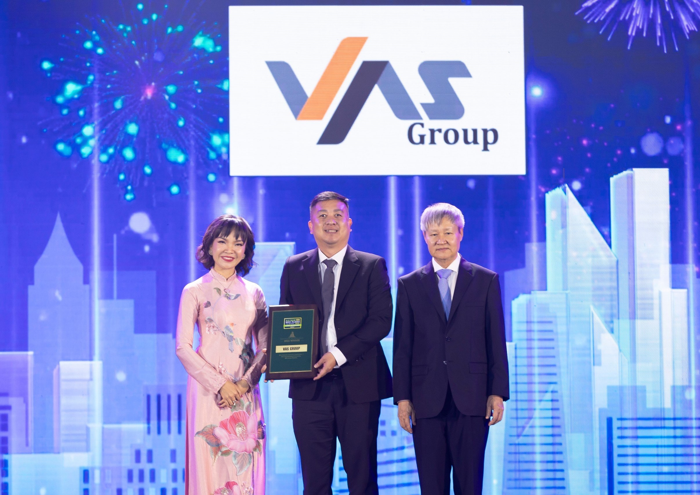 Lấy Nhân làm gốc, Tập đoàn VAS vào “Top 100 Nơi làm việc tốt nhất Việt Nam”